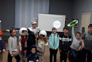 Космический праздник в честь 60-летия первого полета в космос.