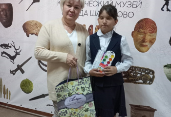 Краеведческий музей присоединился к акции "Помоги пойти учиться" 