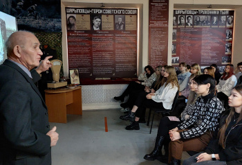 День снятия блокады Ленинграда.