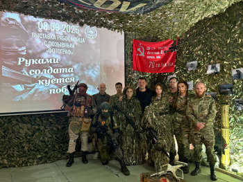 В Шарыпово открыта выставка, пронзающая сердца: "Руками солдата куётся ПОБЕДА"!